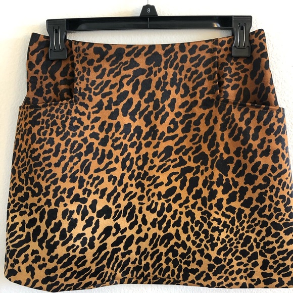 Cheetah print mini skirt - Picture 2 of 5